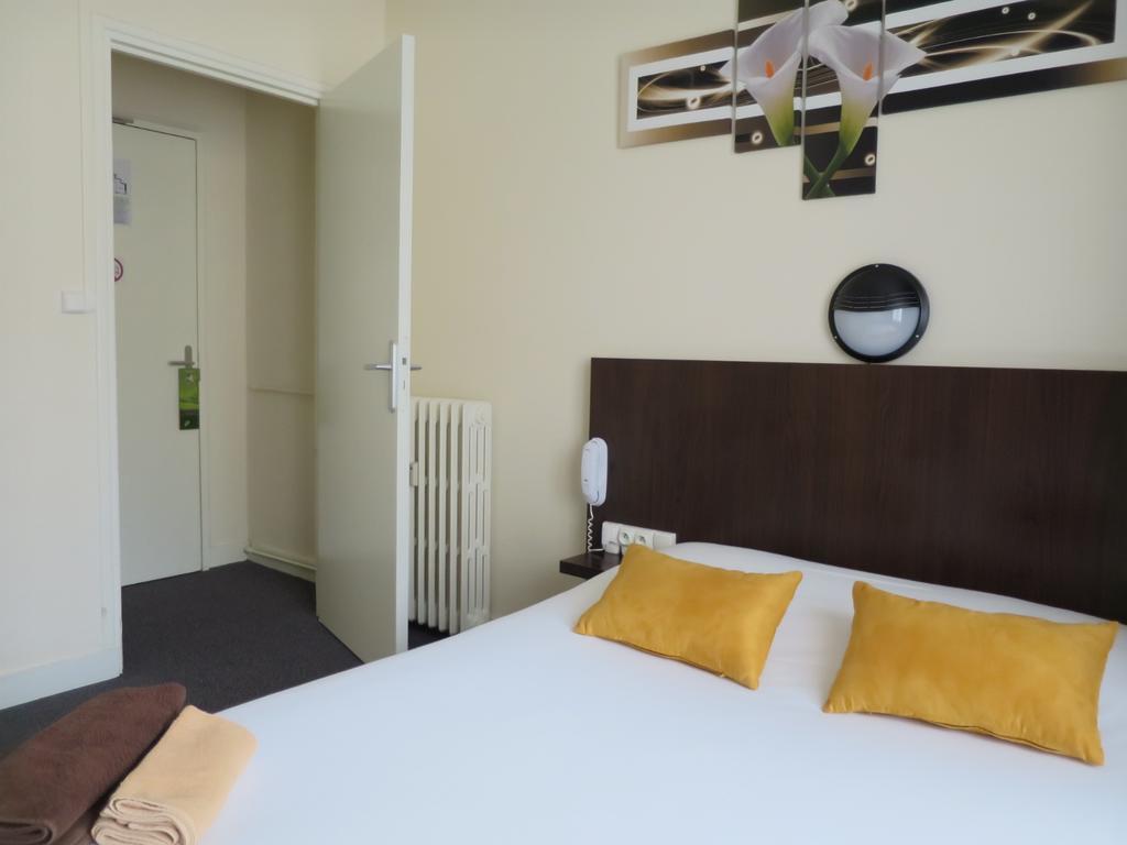 Hotel de la Paix Caen Habitación foto